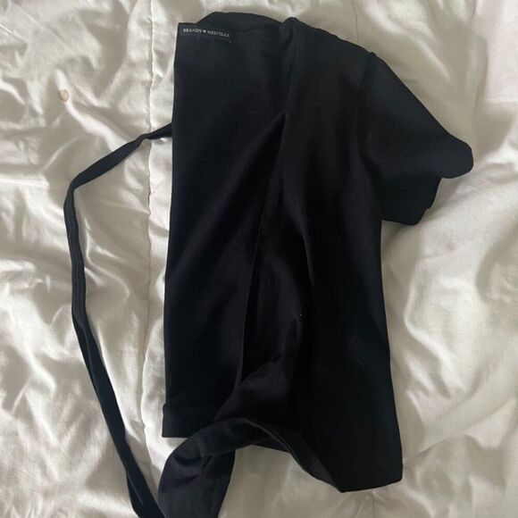 Brandy Melville / John Galt Rae Top Black One Side - Picture 2 of 10